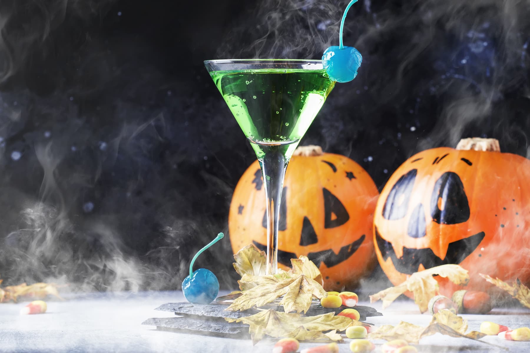 Rozgrzewające drinki halloweenowe – sprawdź, jak je przygotować