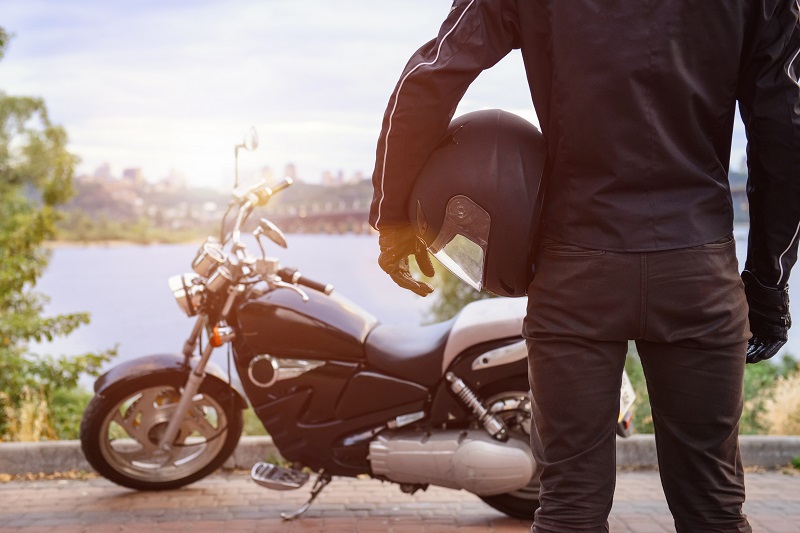 Moda motocyklowa – skórzana kurtka motocyklowa
