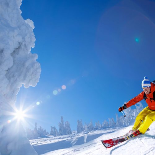 Kurtka narciarska – zobacz jak nosić ją na co dzień