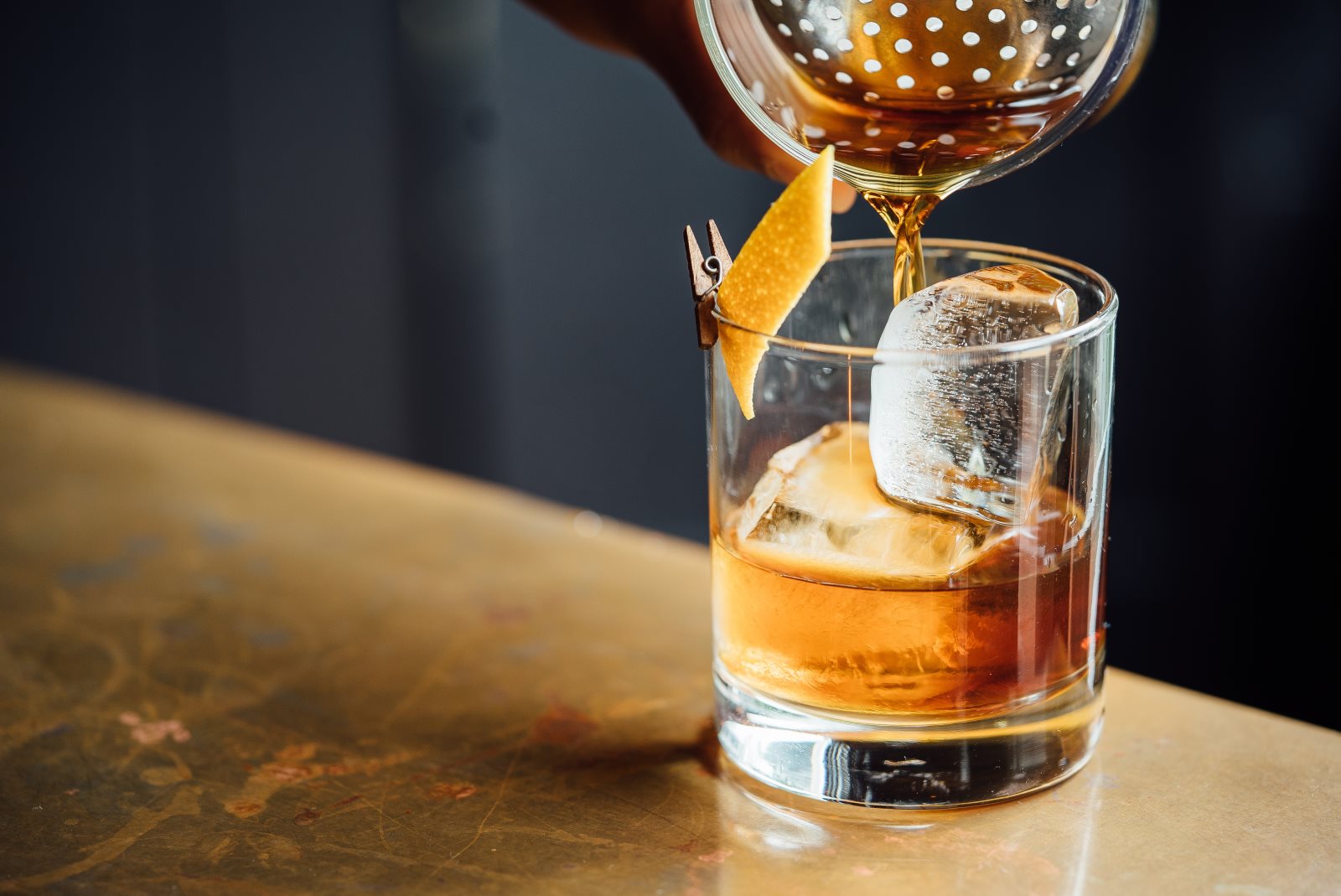 Z czym pić Whisky (zamiast coli)? 5 sprawdzonych drinków
