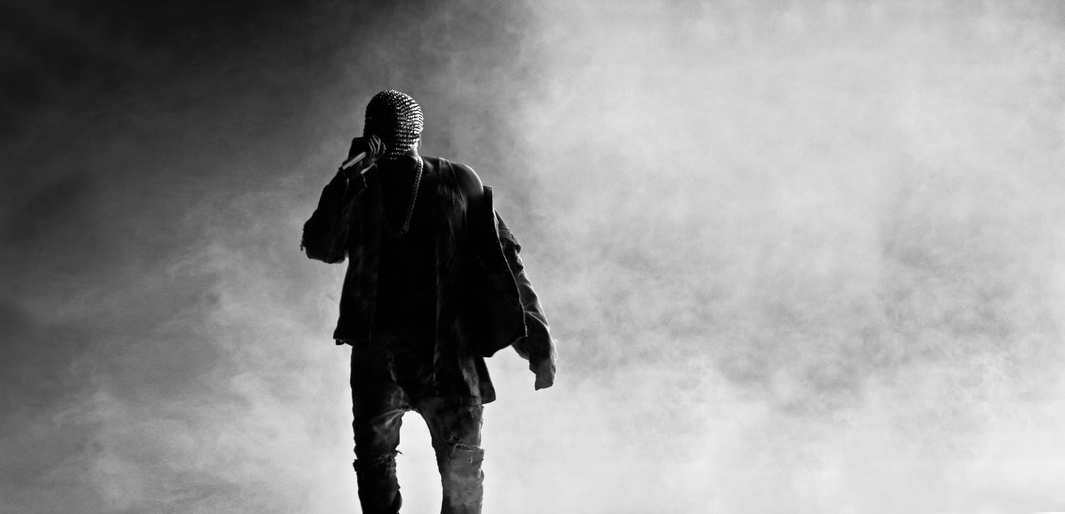 Sylwetki modowych celebrytów: Kanye West