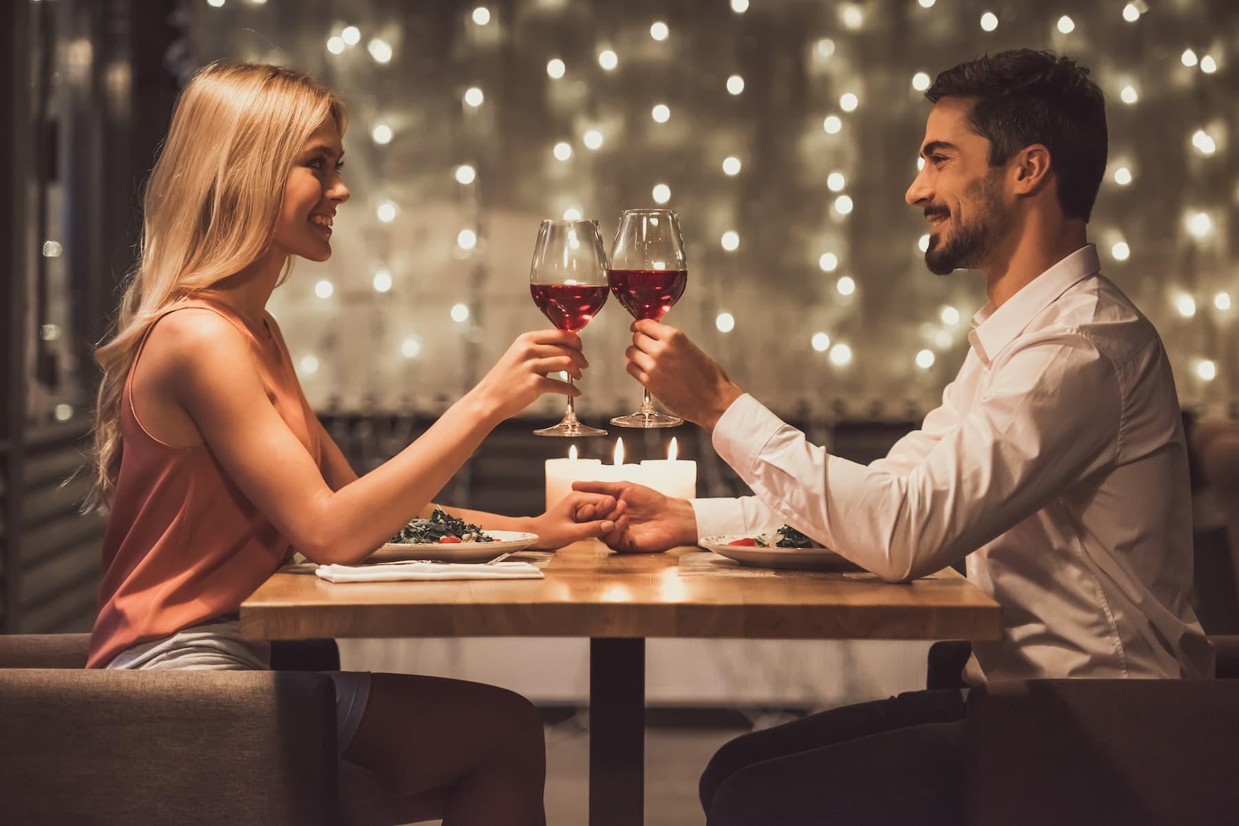 Jak wybrać dobrą restaurację na pierwszą randkę? 
