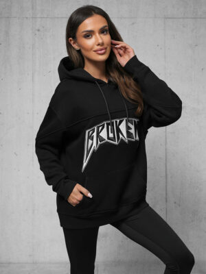 czarna bluza z kapturem